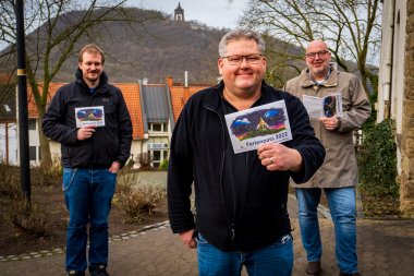 v.l. Robert Krumschmidt, Olaf Böhne und Jens Kütenbrink bei der Vorstellung des Ferienpasses 2022