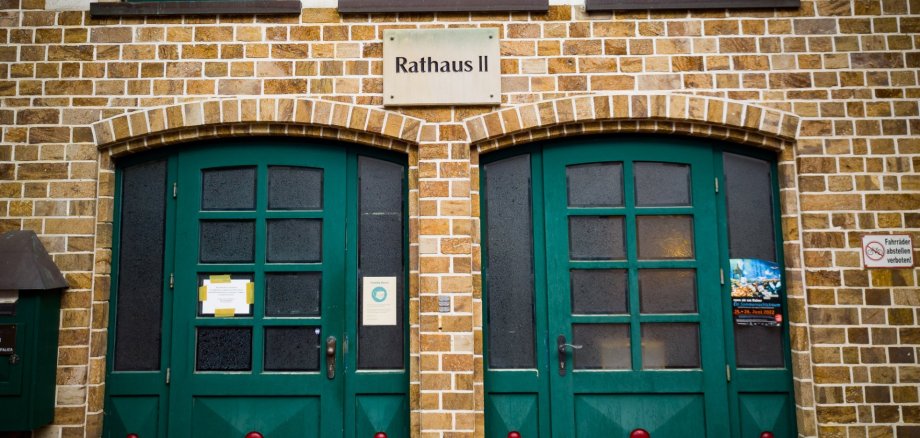 Eingang Rathaus II